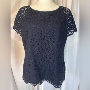 J. CRREW Scoop Neck Nav Blue Lace Scallop Bottom Keyhole Neck Top Size 14 a32